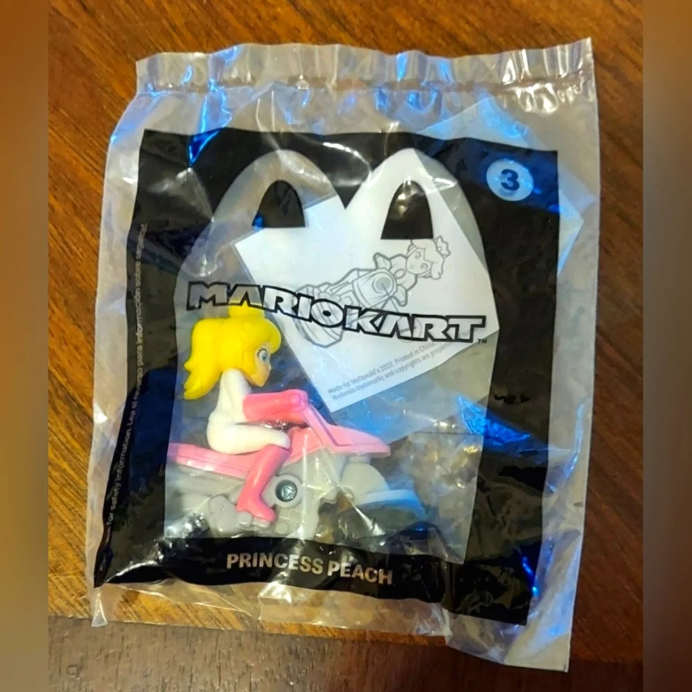 2022 Princess Peach McDonalds Toy Collectable